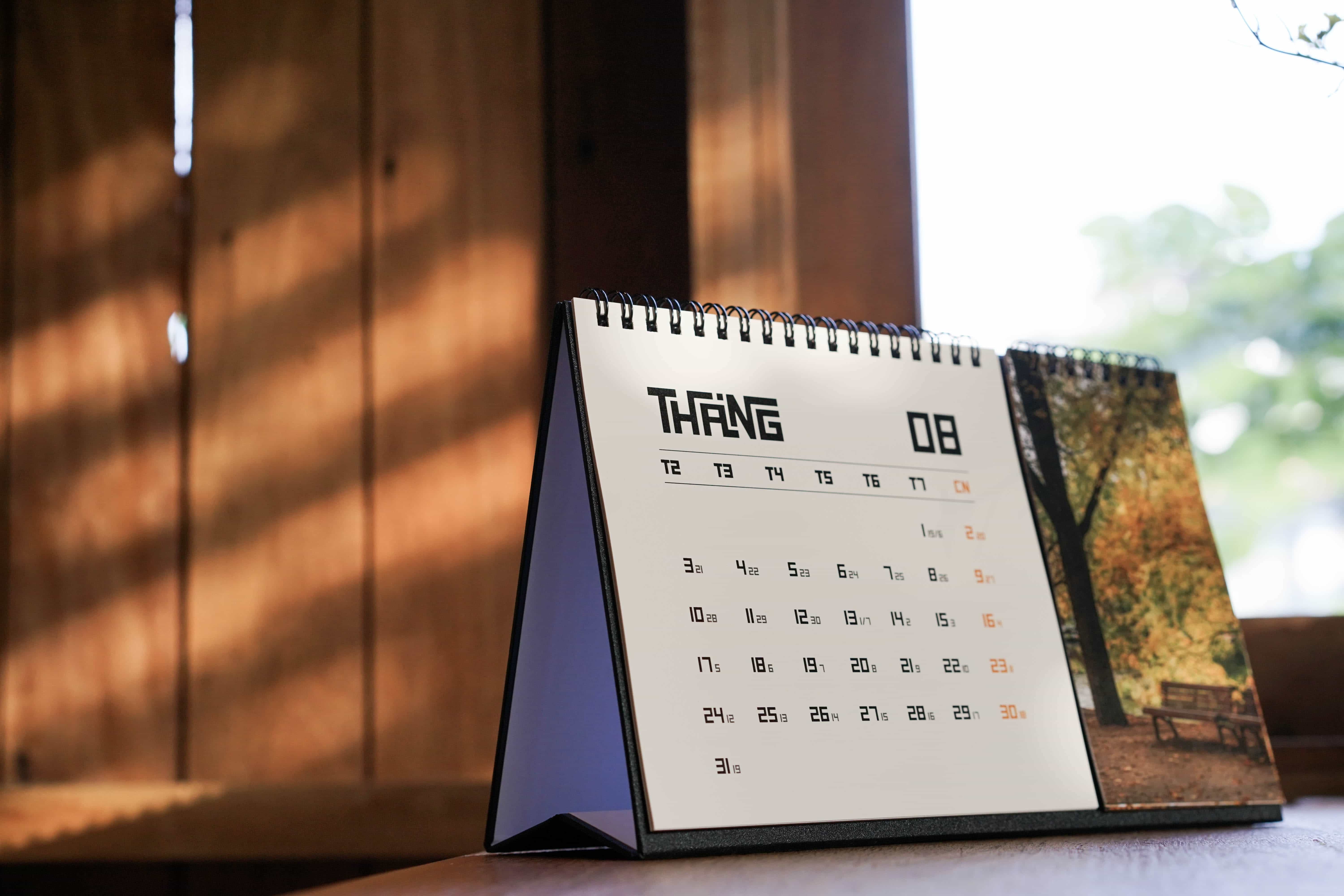 Lịch để bàn chữ A hai phần 