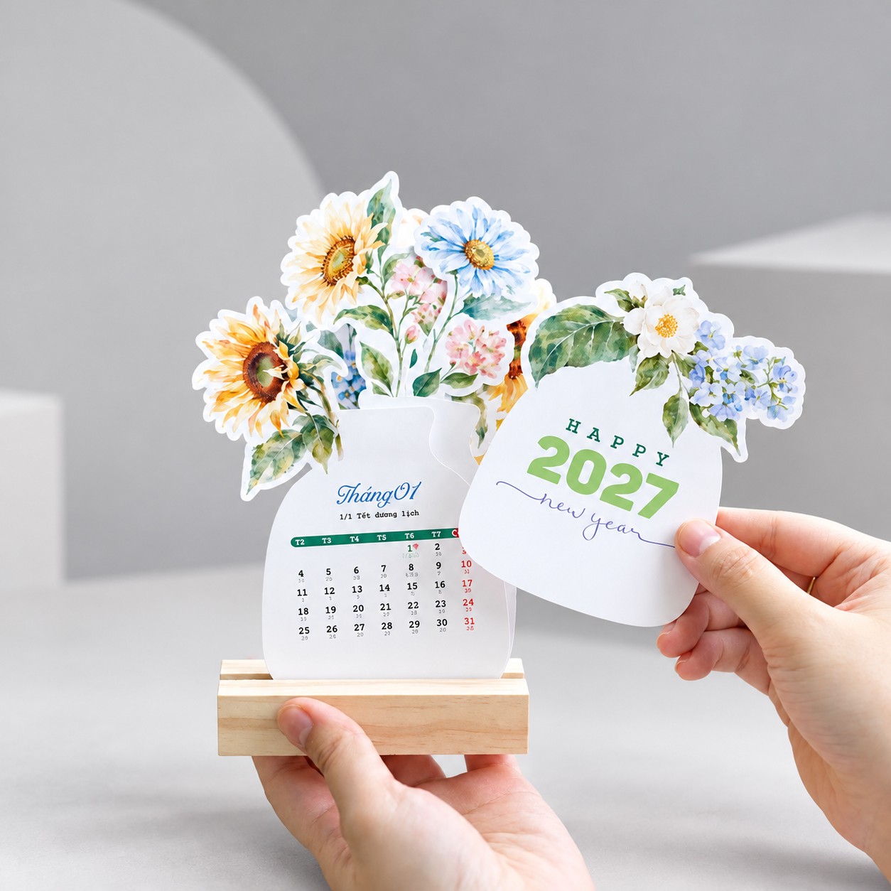 Lịch để b&agrave;n đế gỗ