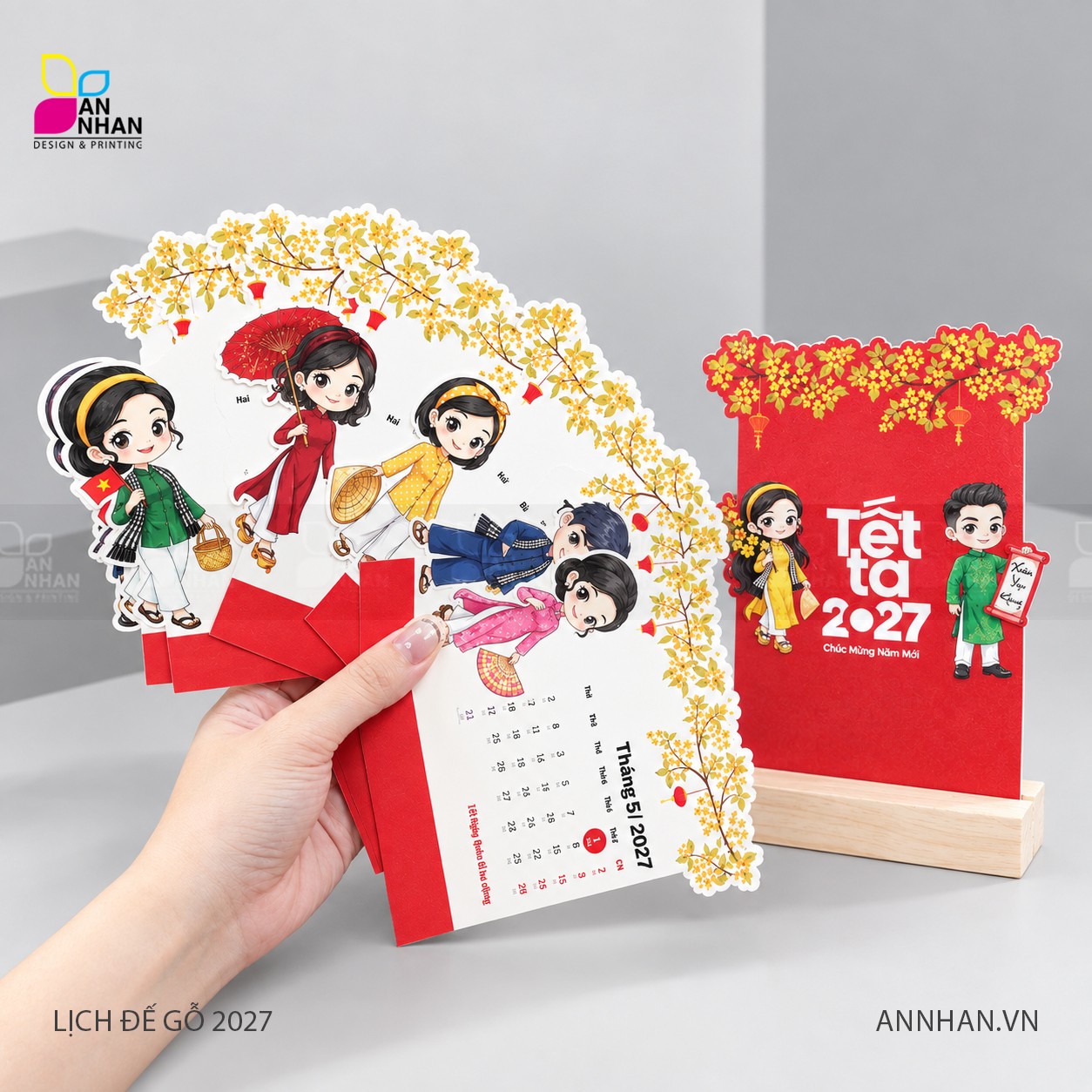 Lịch để b&agrave;n đế gỗ